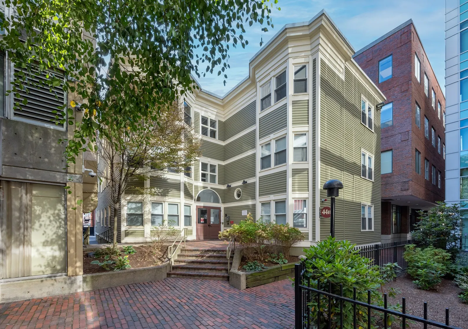44R Brattle St, Cambridge