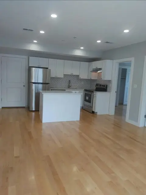 344 Salem St #1
