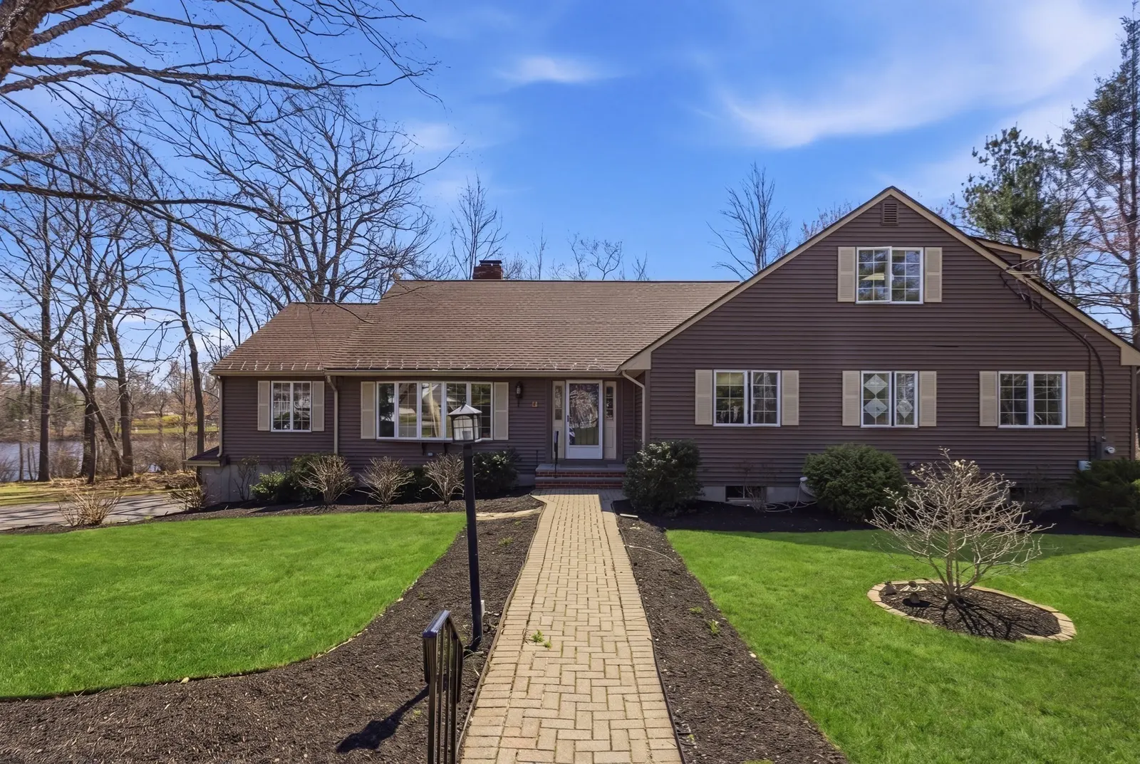 28 Lancelot Ct, Norwood