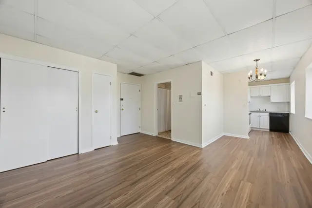 549 E 4th St #D5