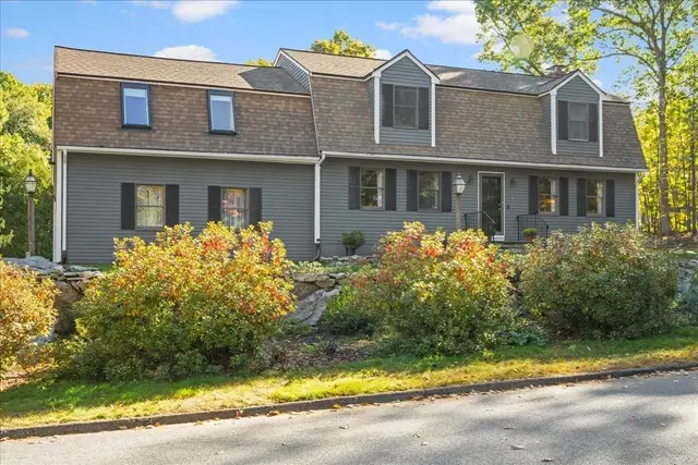 4 Garrison Ln