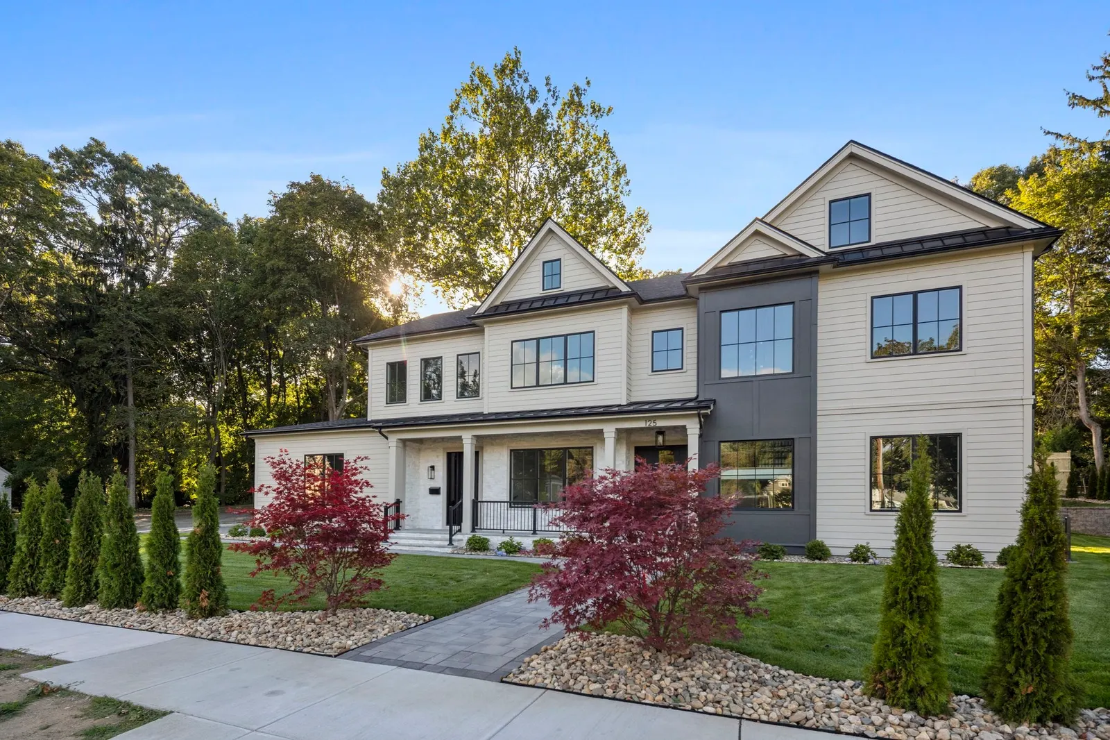 125 Allen Ave, Newton