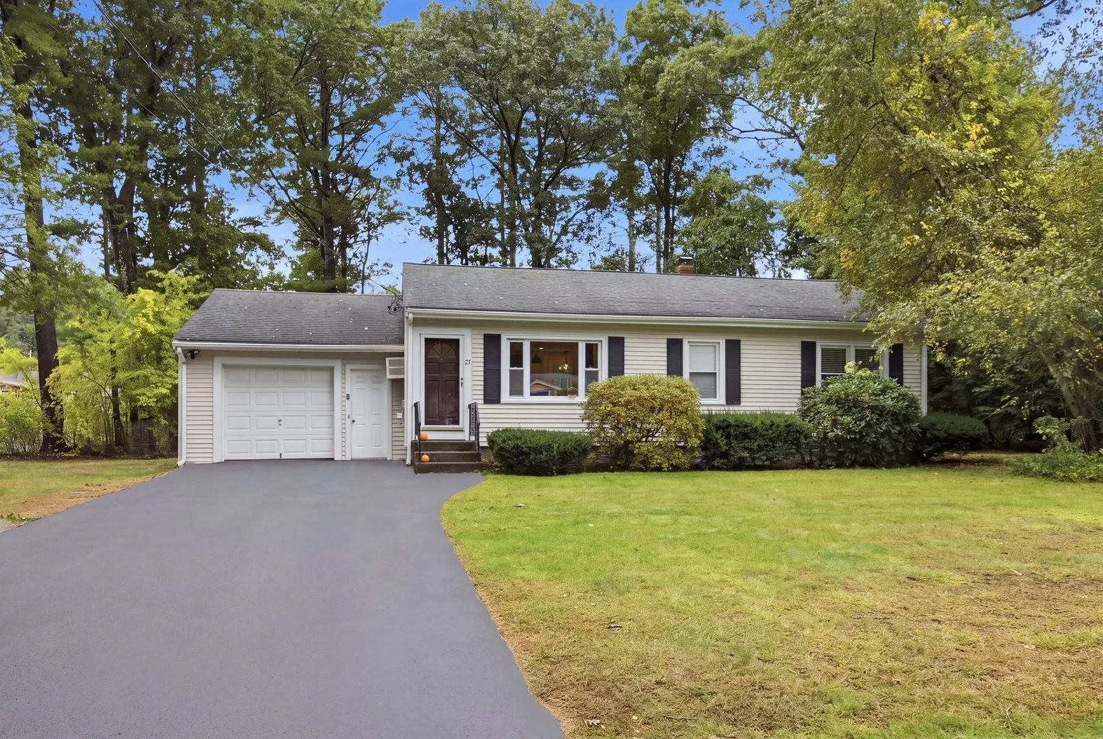 25 Howell Road, Sudbury