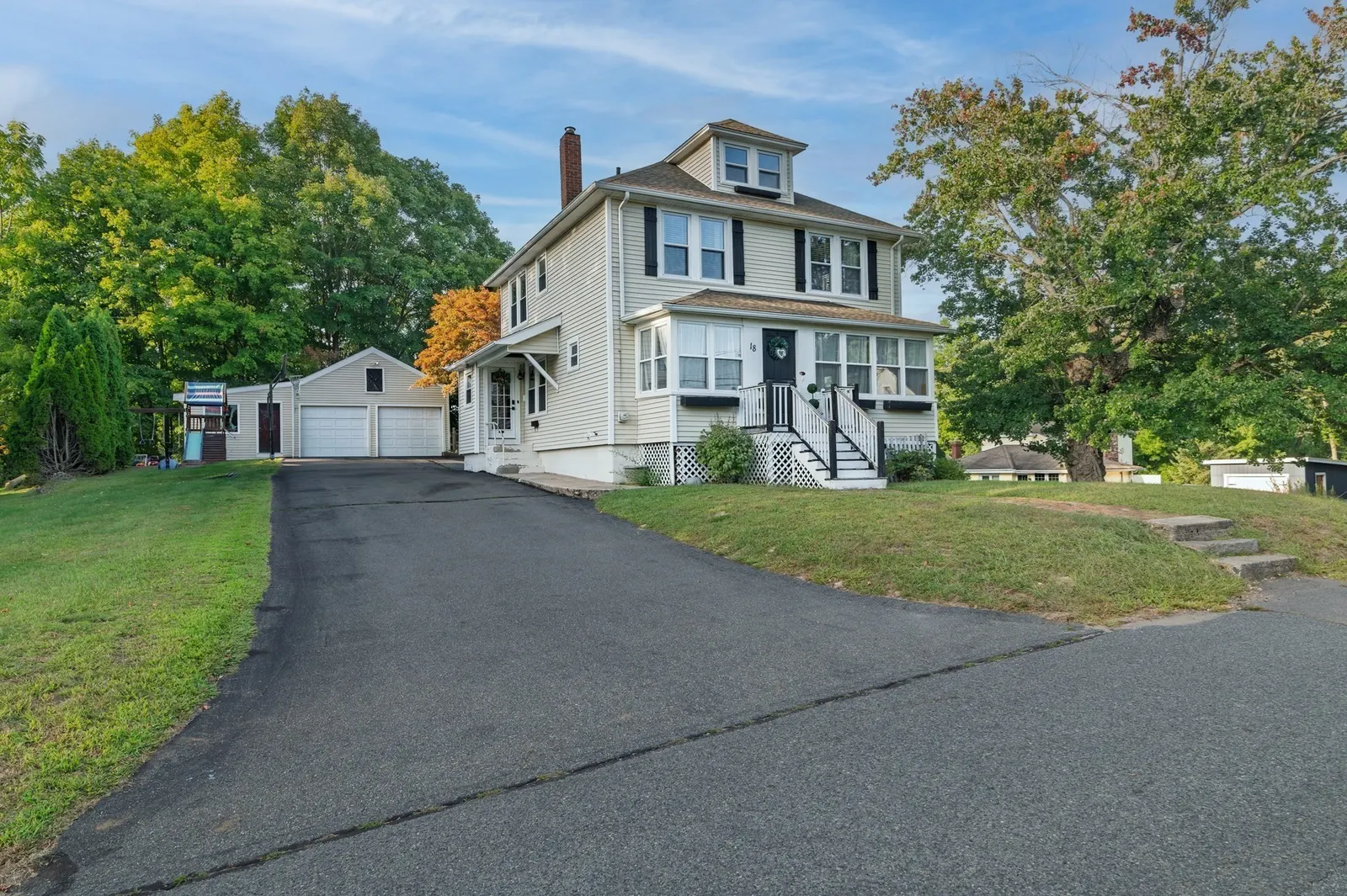 18 Vine, Milford