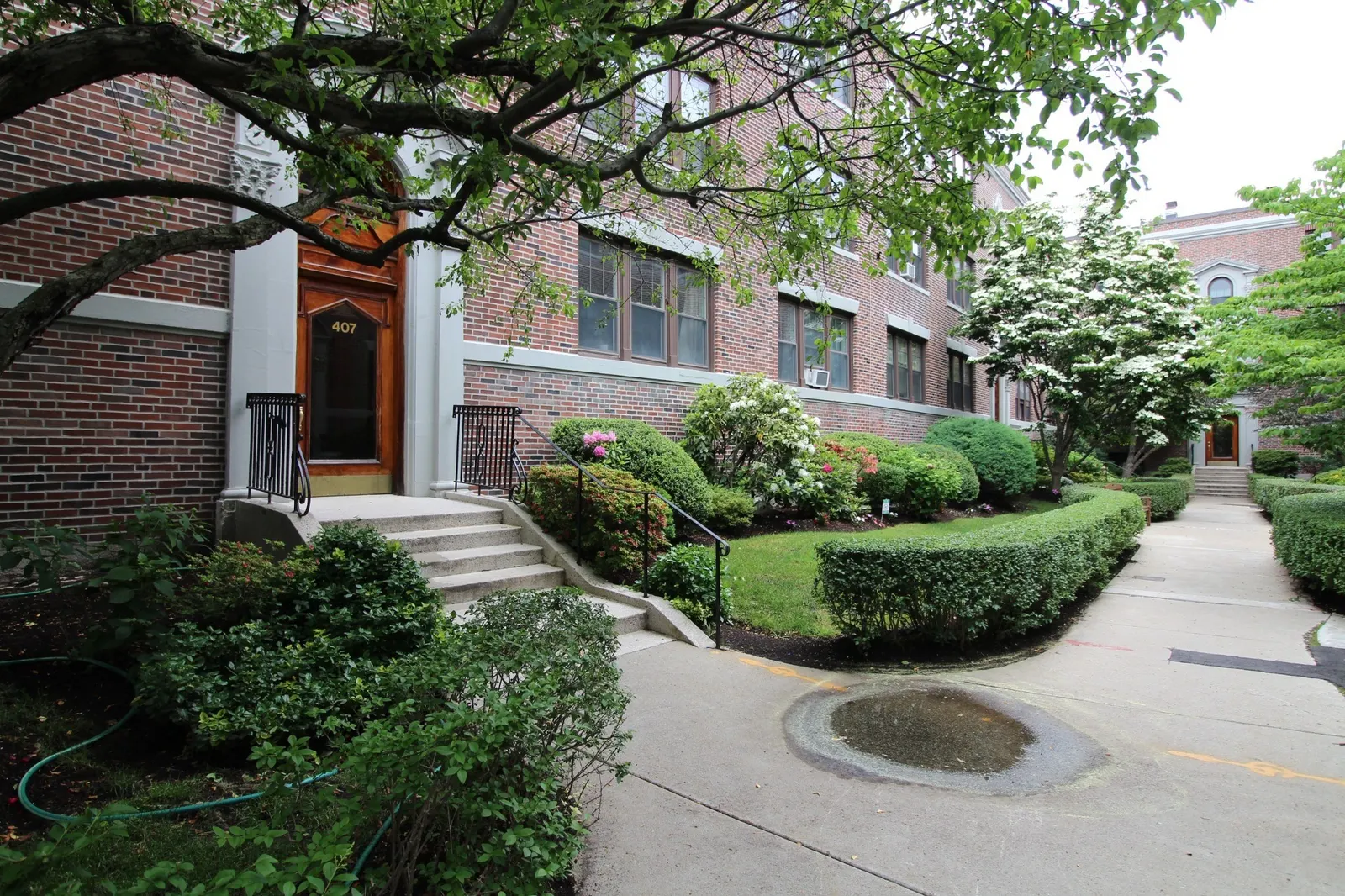 407 Washington St #2, Brookline