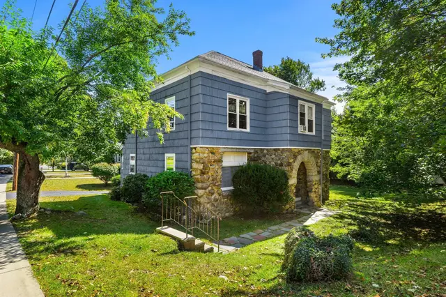 131 Altamont Ave