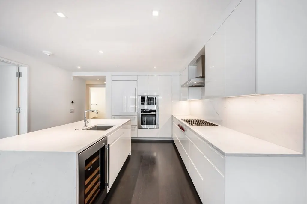 150 Seaport Blvd #12A, Boston