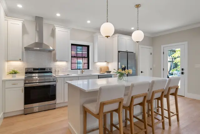 52 Lewis Ave #52