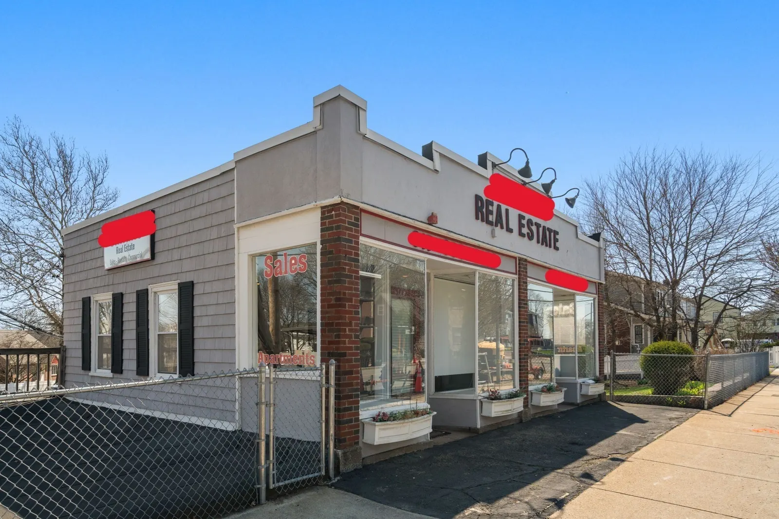 443 Mount Auburn St, Watertown