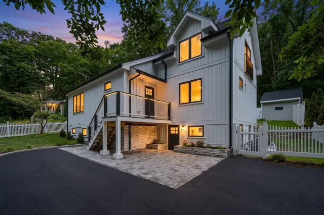 6 Amherst Rd
