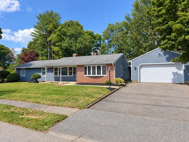 24 Wedgemere Rd