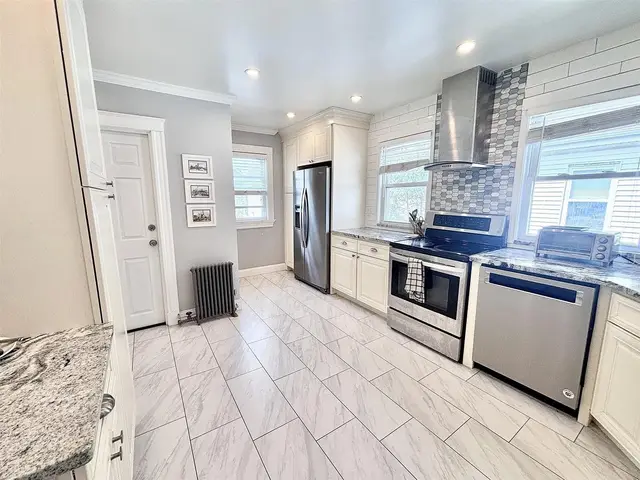 34 Boston Ave #1