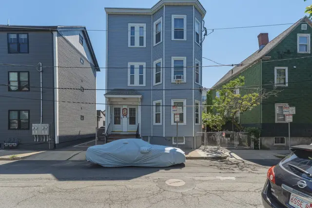 20 Hunting St