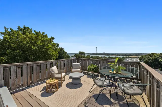 77 Old Harbor St #3