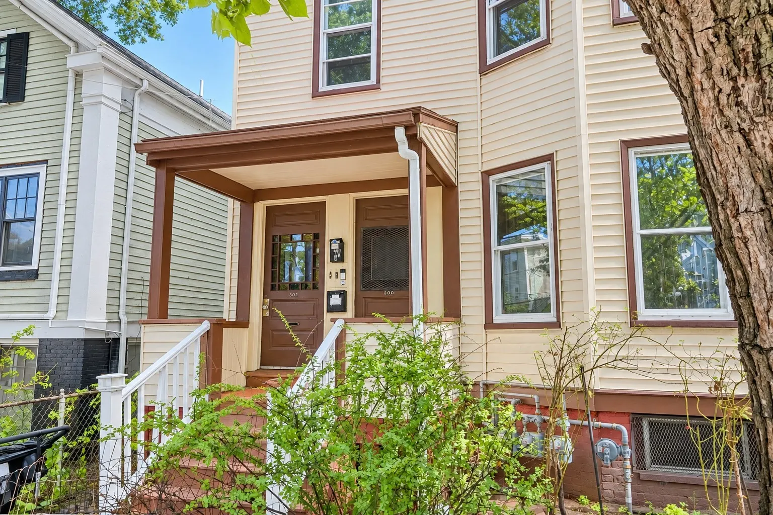 302 Columbia St #2, Cambridge