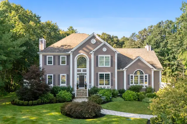 6 Bishop Lane