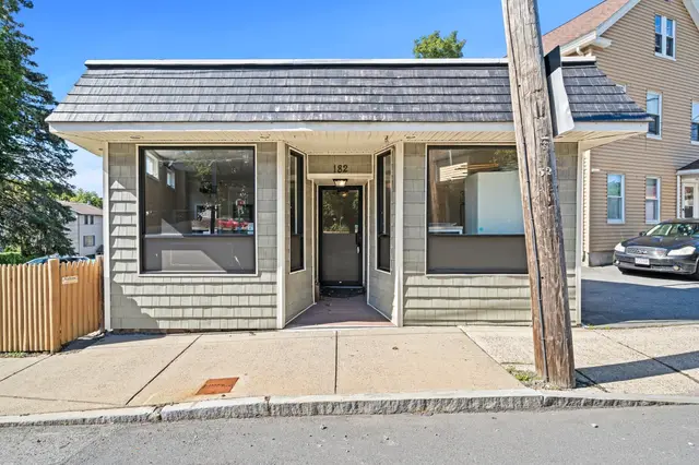 182 Myrtle St