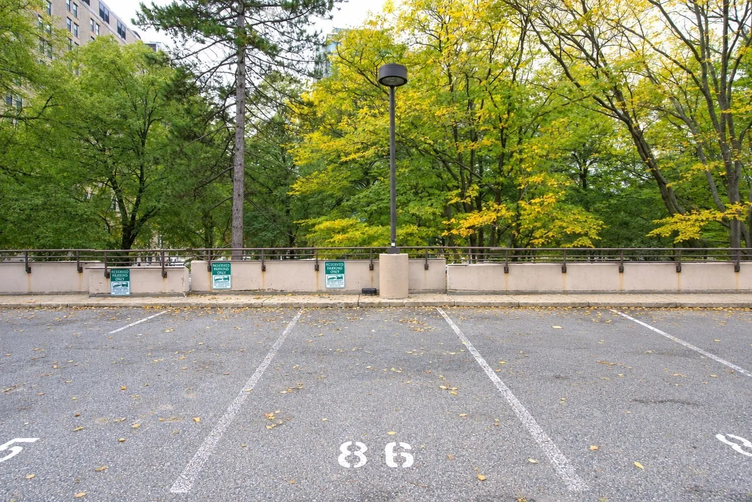 9 Hawthorne Pl Pkg 86, Boston