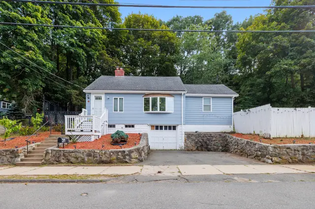 31 Endicott St.