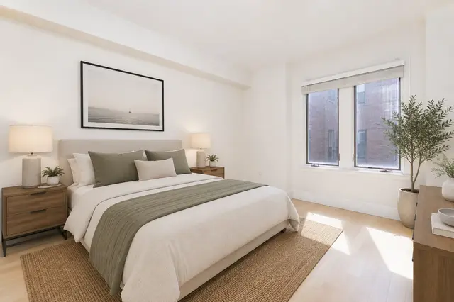 45-55 W Broadway #208