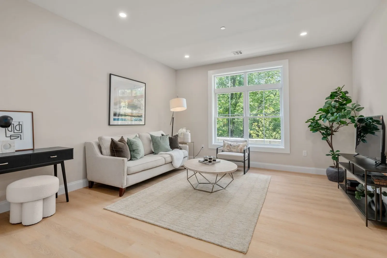 7 Cross St #302, Wilmington