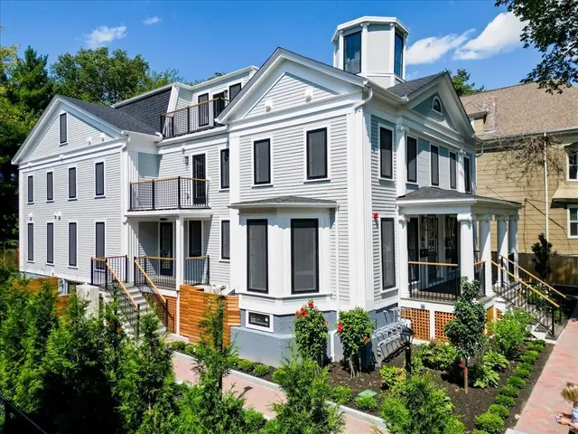 305 Chestnut Ave #6