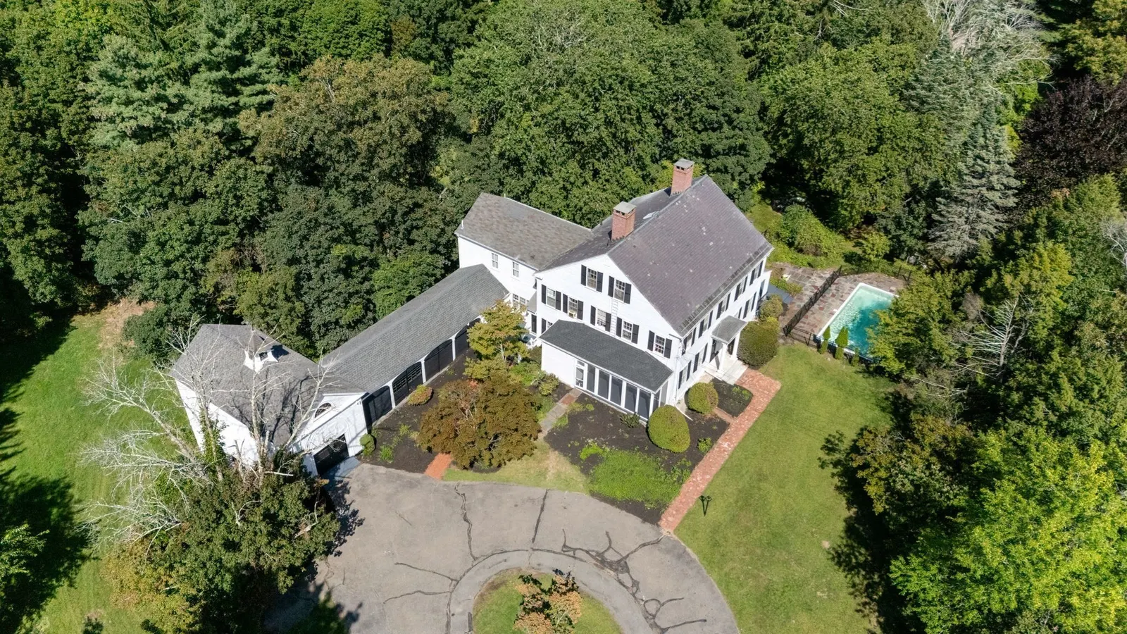 863 Boston Post Road, Weston