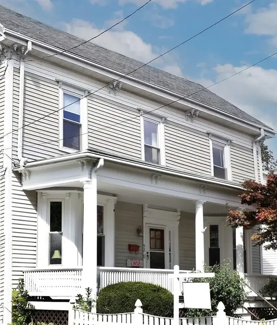 92 Dudley St