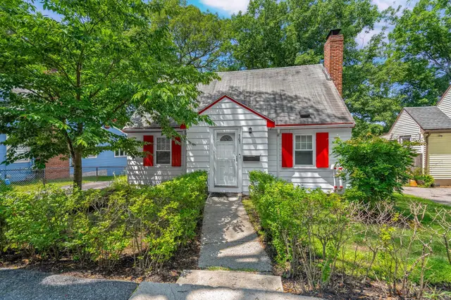 567 Poplar Street