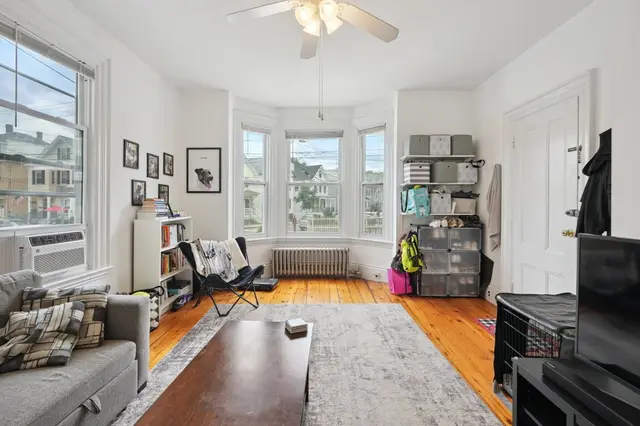 67 Concord Ave #1