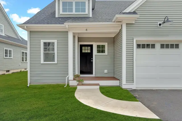 4 Weber Farm Road #4
