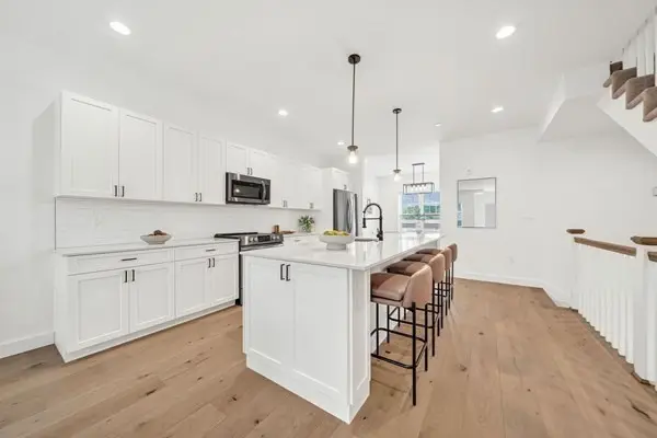 635 Main Street #4