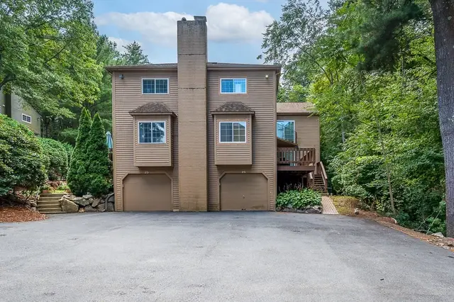 25 Voyagers Ln #25