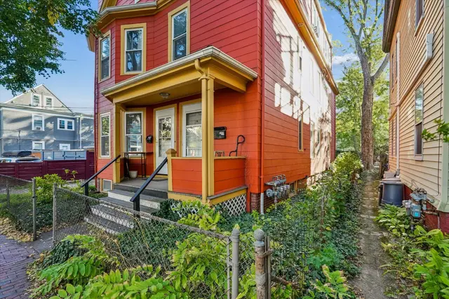 12 Glenwood Avenue #1