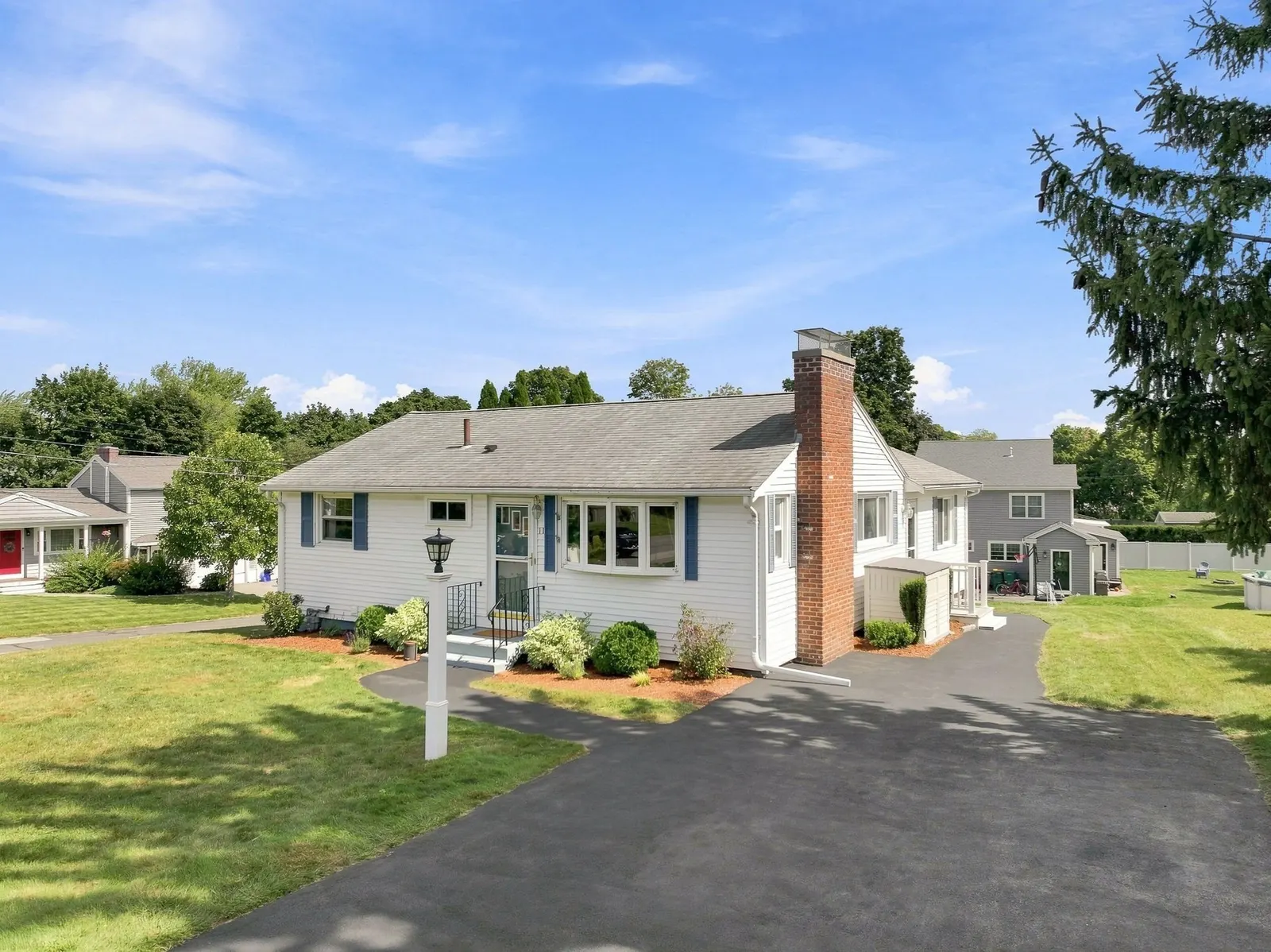 11 Marlboro Rd, Woburn