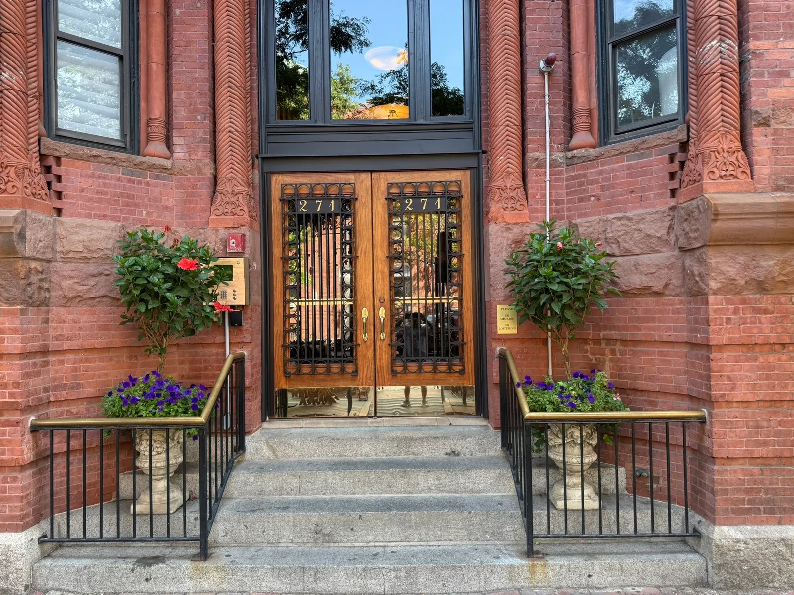 271 Dartmouth Street #2F, Boston