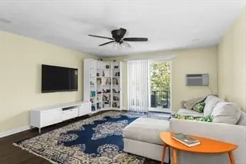 60 Greentree Lane #38