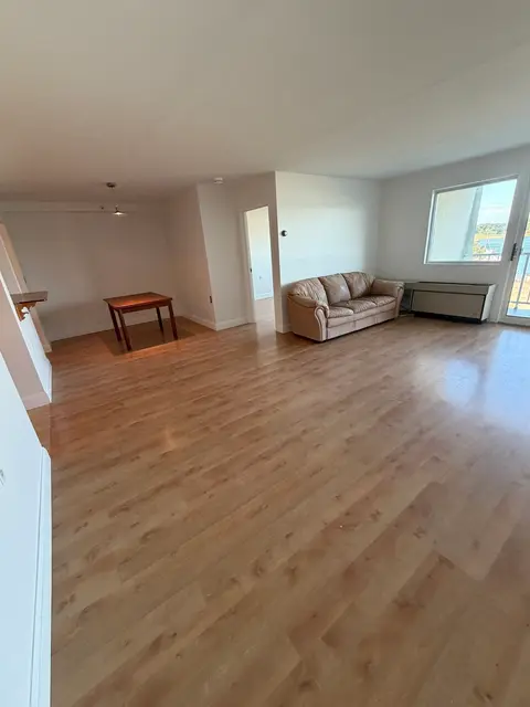 100 Cove Way #405