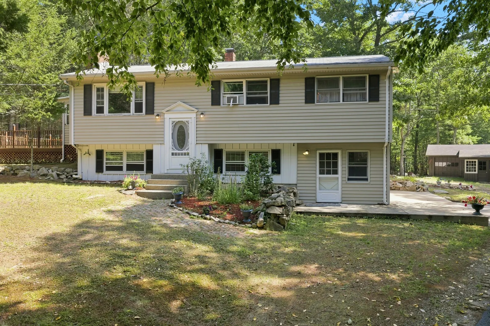 636 Highland St, Holliston
