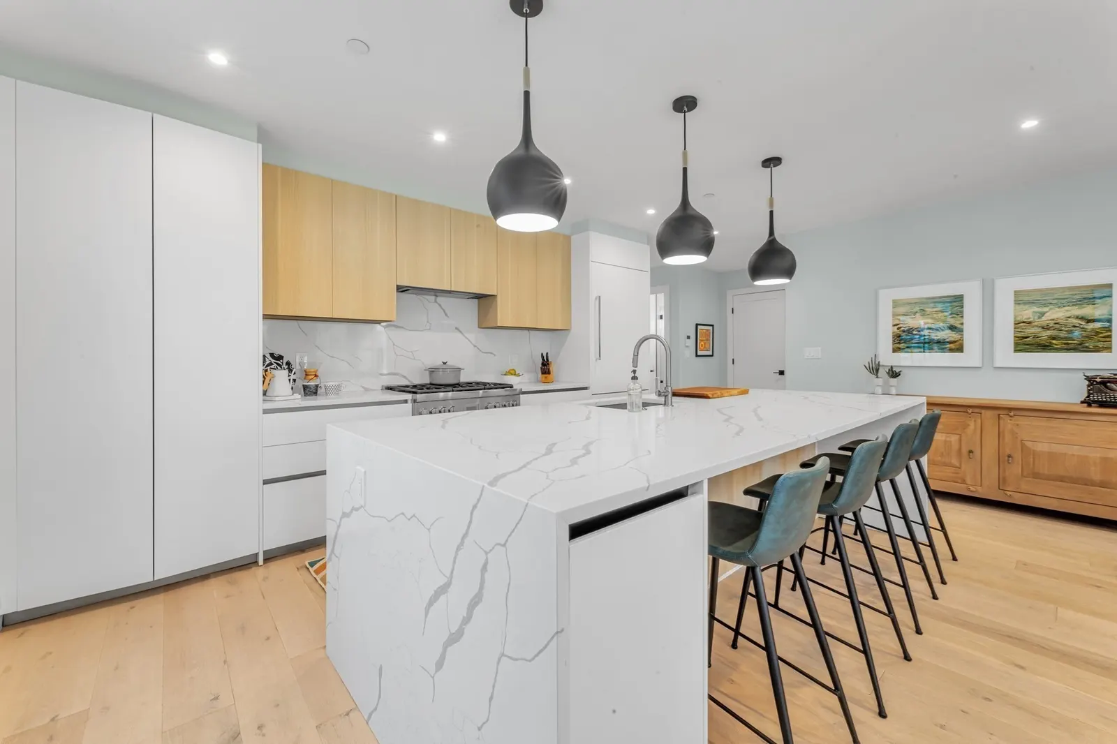 322 Bunker Hill St #3, Boston