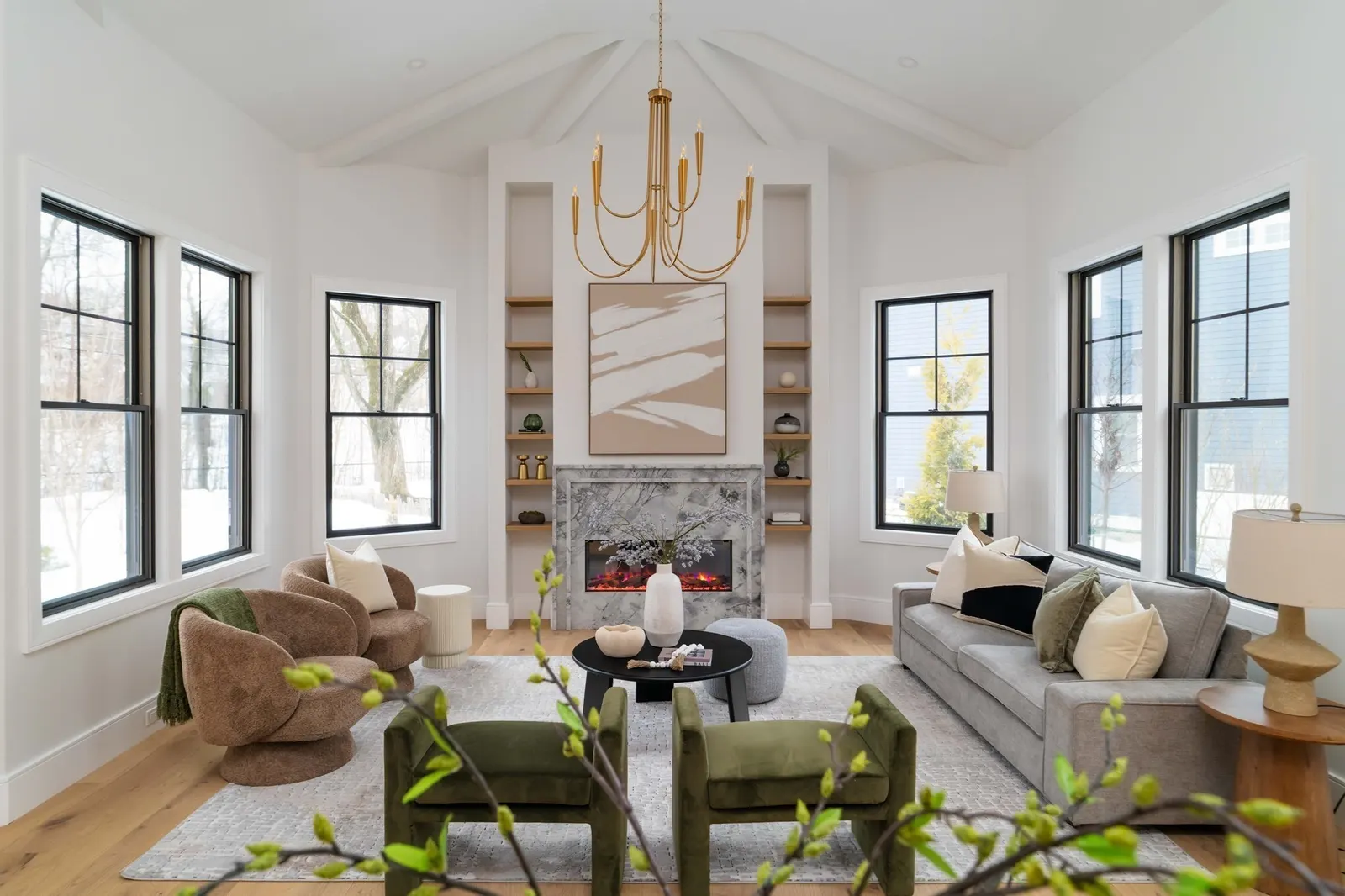 712 Watertown St #2, Newton
