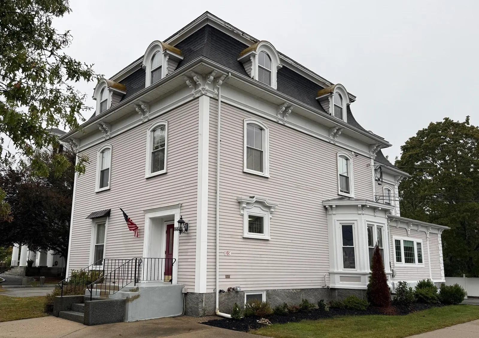 166 Village St #202, Medway