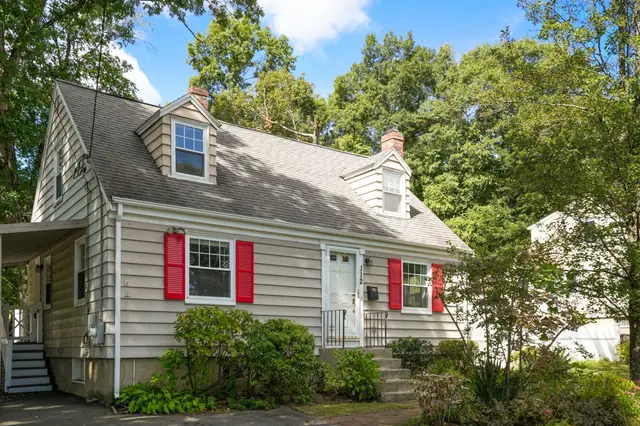 112 Myrtle Street