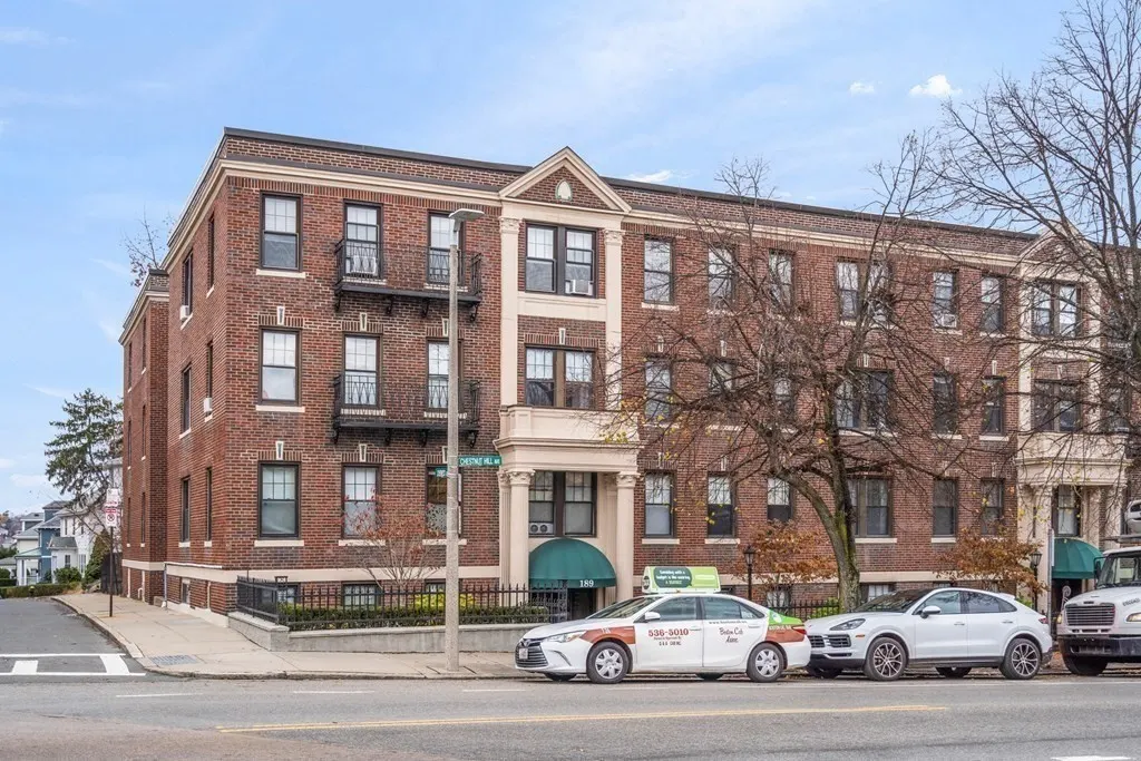 189 Chestnut Hill Ave #8, Boston