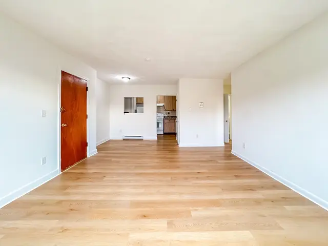 11 Hodges Ave #10