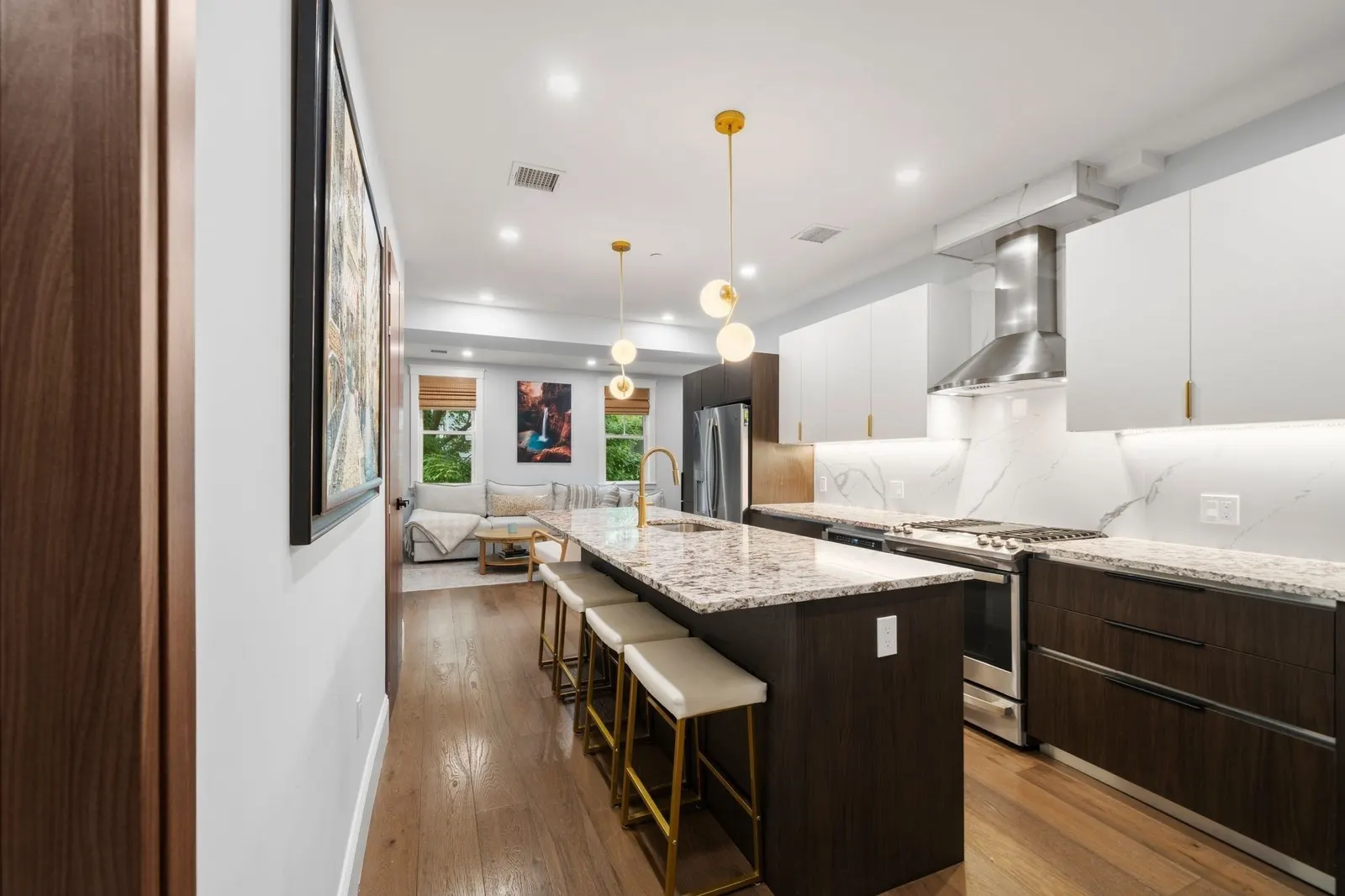 32 Pearl St #3, Boston