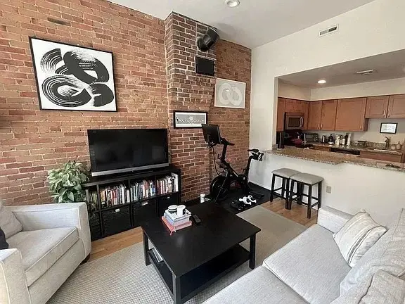 71 Appleton St #2