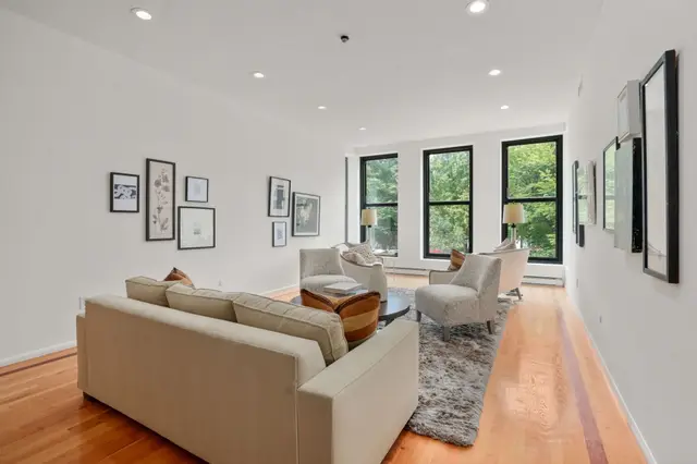 160 Commonwealth Avenue #218