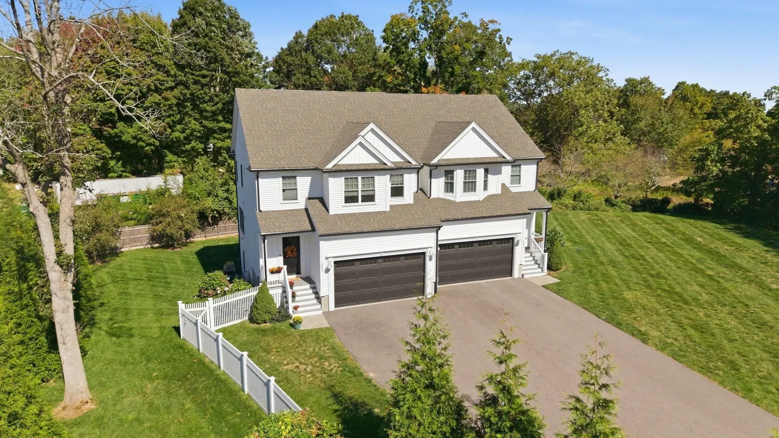 1093 Washington St #1093, Holliston