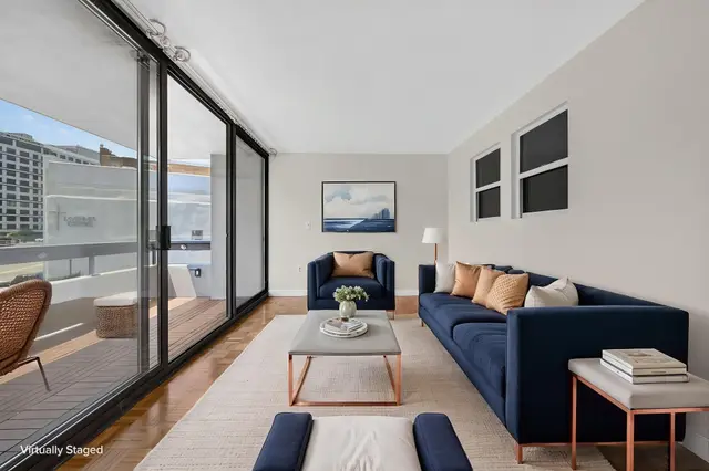 566 Commonwealth #304